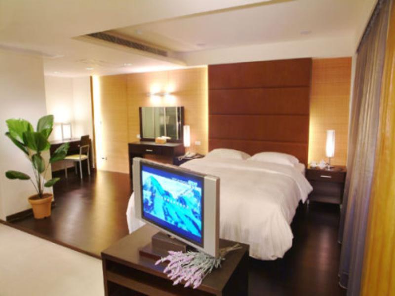 גאושיונג Katherine Plaza Hotel מראה חיצוני תמונה