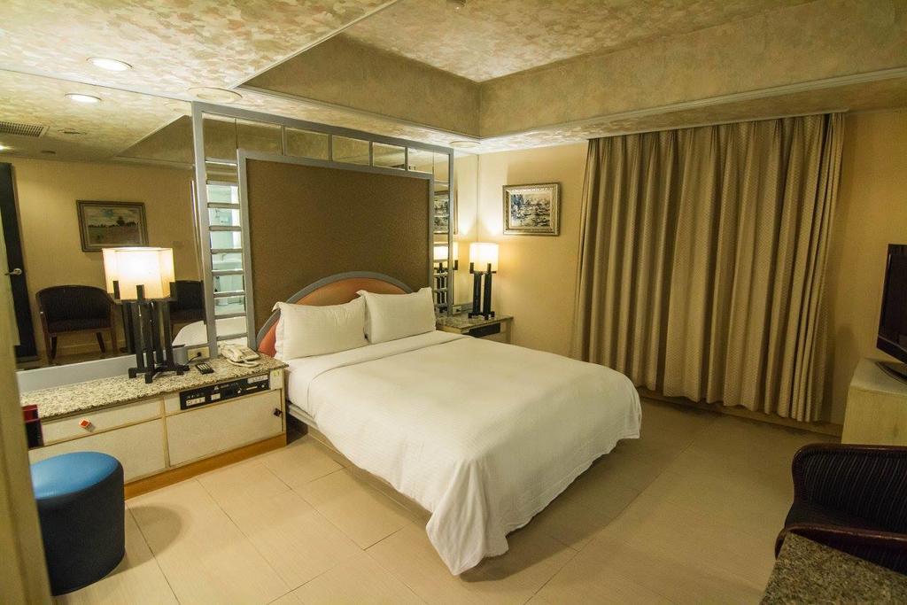 גאושיונג Katherine Plaza Hotel מראה חיצוני תמונה