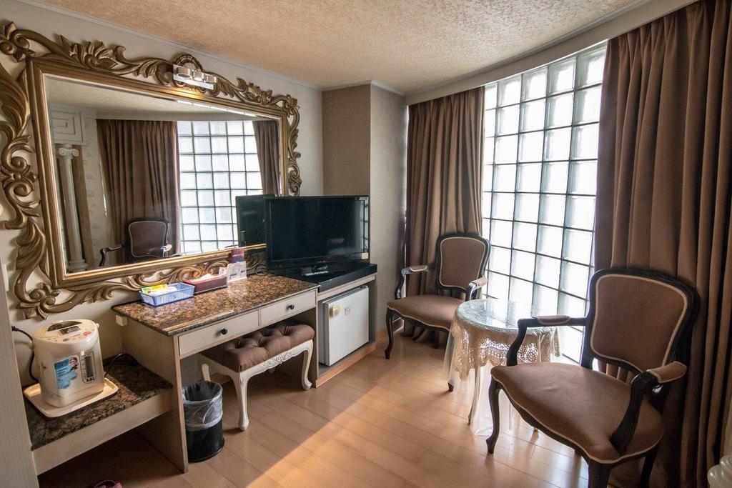 גאושיונג Katherine Plaza Hotel מראה חיצוני תמונה