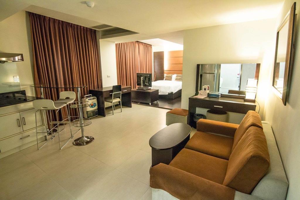 גאושיונג Katherine Plaza Hotel מראה חיצוני תמונה