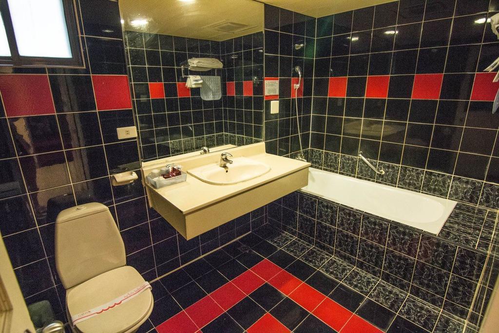 גאושיונג Katherine Plaza Hotel מראה חיצוני תמונה